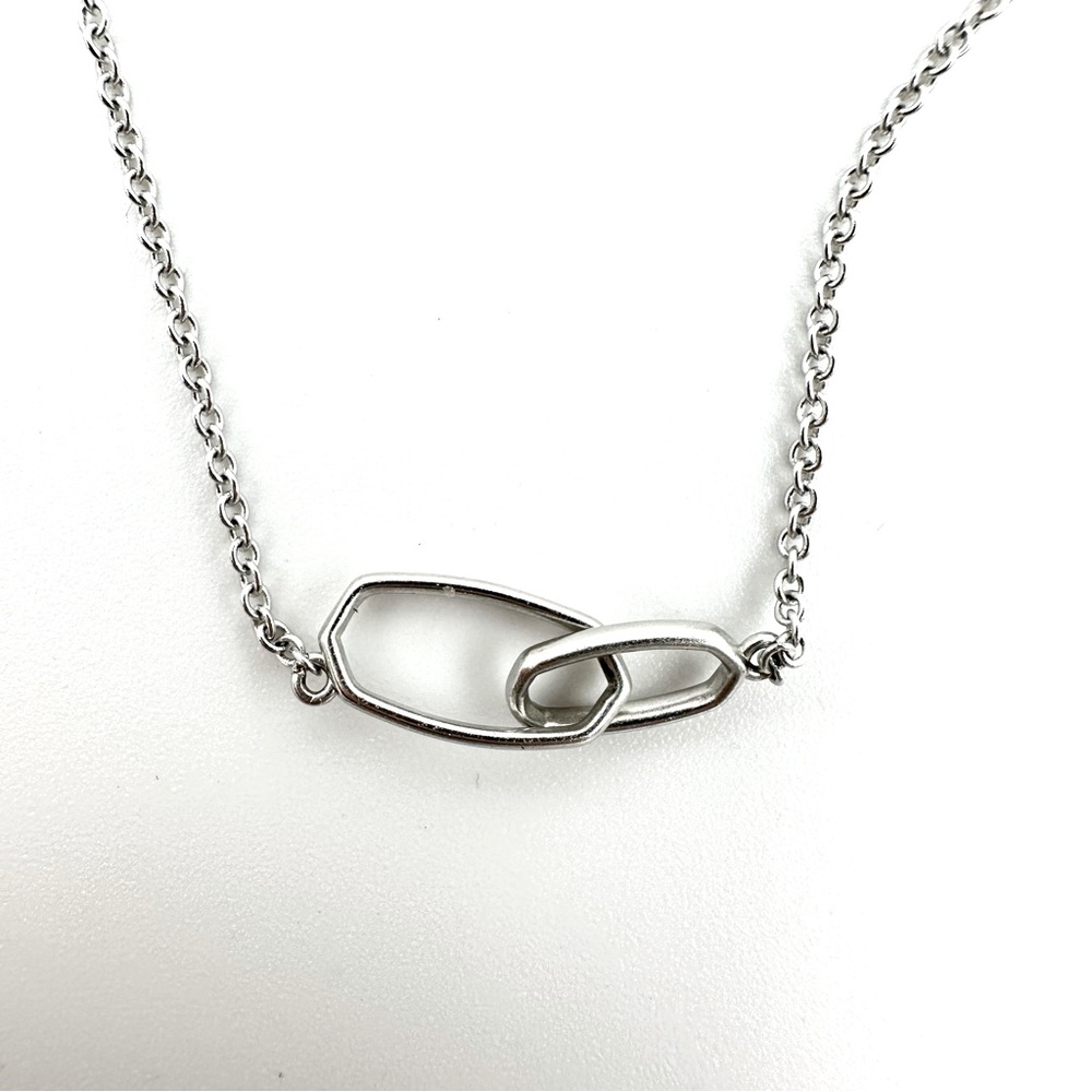 Kendra Scott Sawyer Short Pendant Rhodium Signed Double Link Chain Necklace